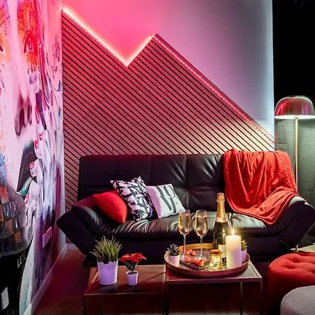 Cachette Secrete & Διαμέρισμα